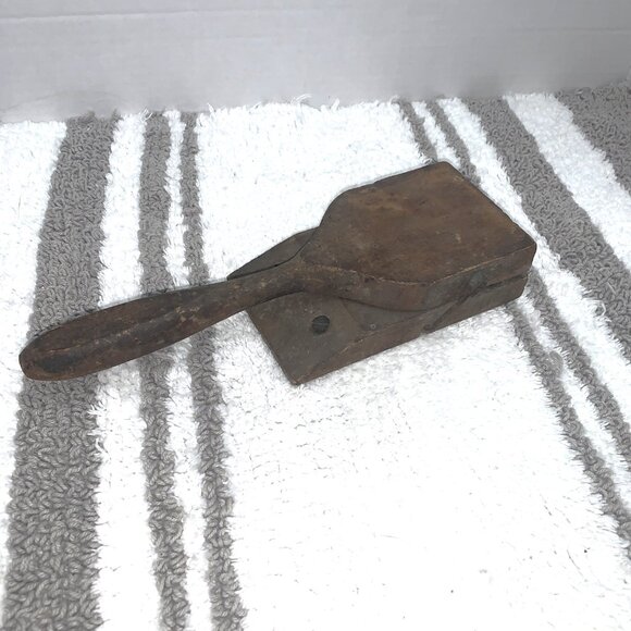 ANTIQUE PARKER FOUNDATION FASTENER BEEKEEPING HONEY TOOL - Picture 4 of 12